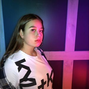 Meet your Posher, Camille